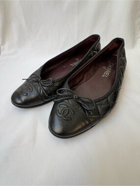 Authentic CHANEL Quilted Ballet Flats